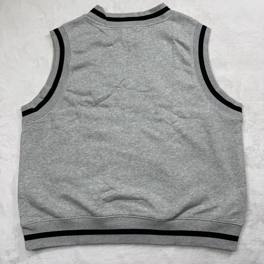 Gap 1969 Mens Varsity Sweatshirt Vest Gray V-Neck G Patch NWT Large 432356-00-1